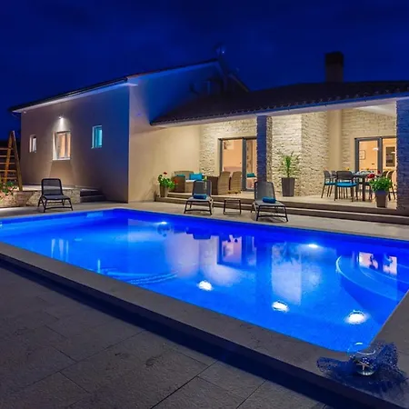 Marty بيت للعطل