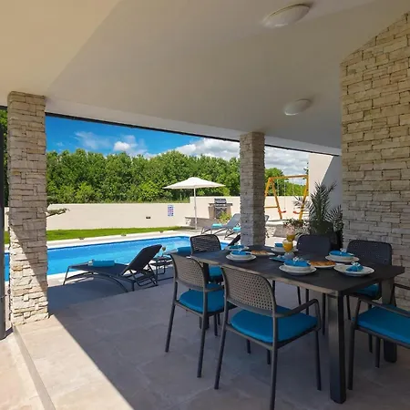 Marty بيت للعطل